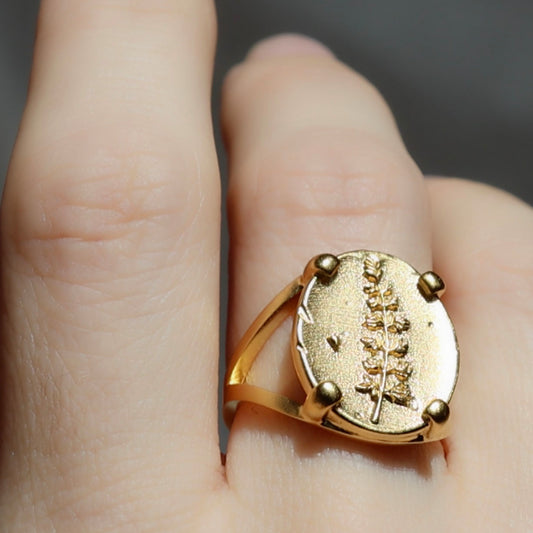 Lupine Coin Ring - Gold