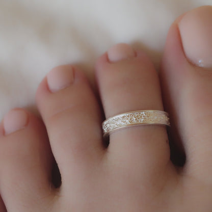 Embossed Vine Toe Ring