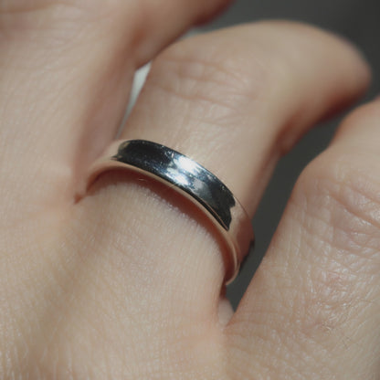 Light Wave Ring