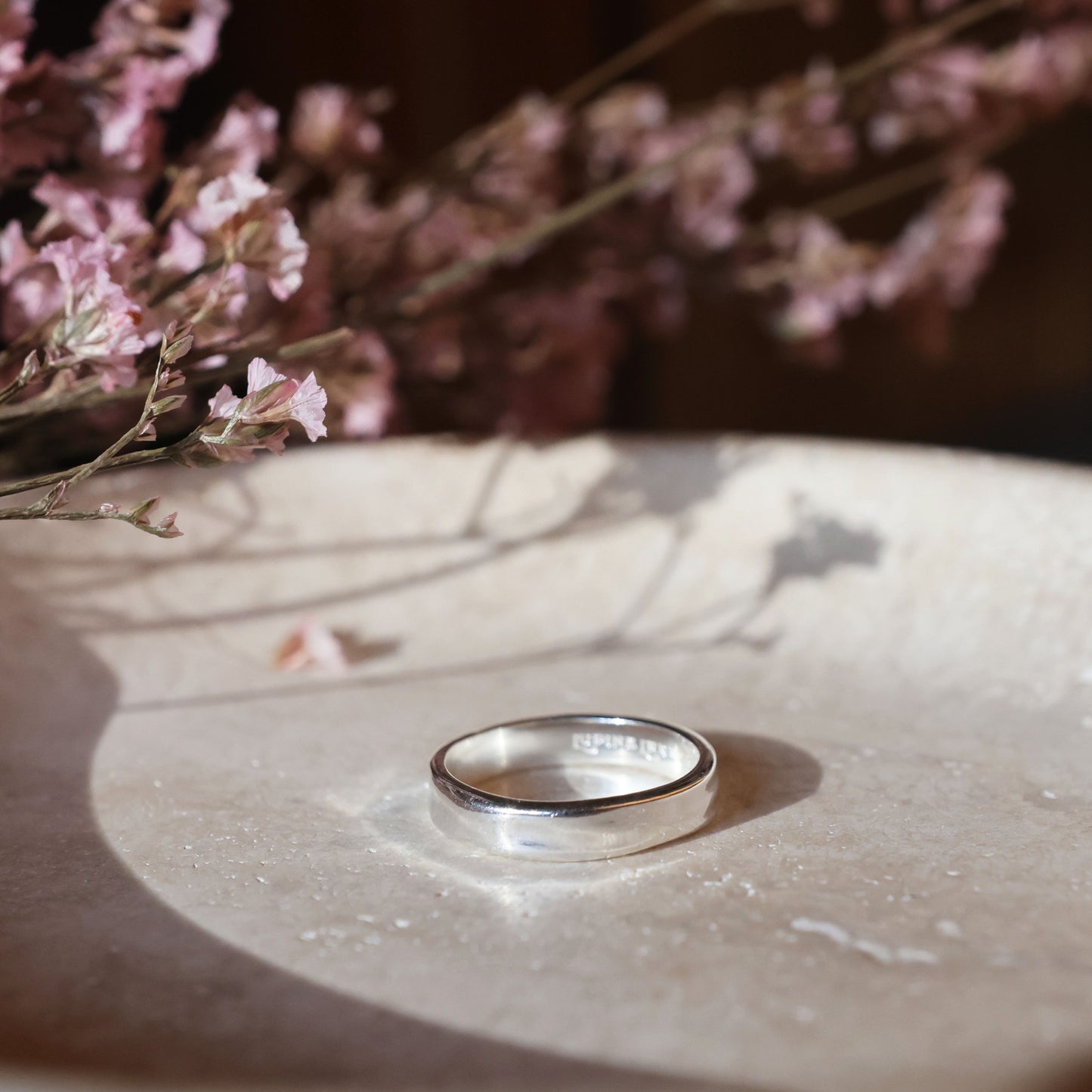 Light Wave Ring
